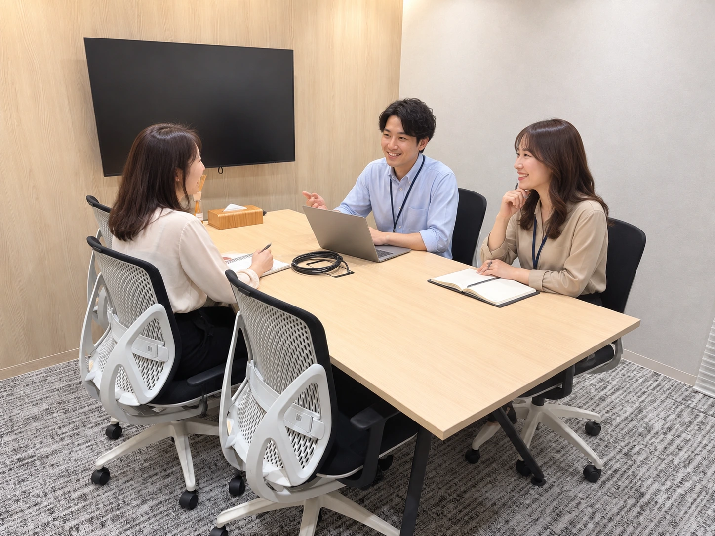 顔を合わせて、アイデアを。